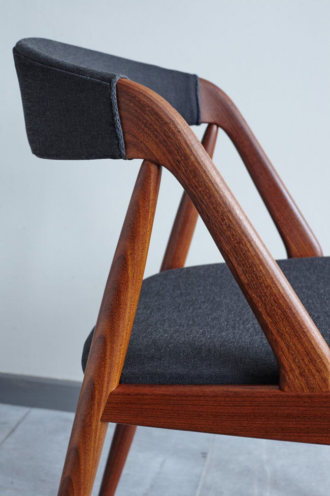 Profile of Kai Kristiansen Model 31 Dining Chair