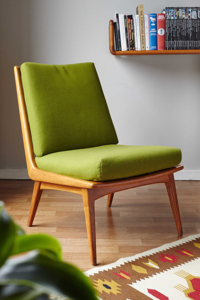 Soloform green Boomerang chair in a room