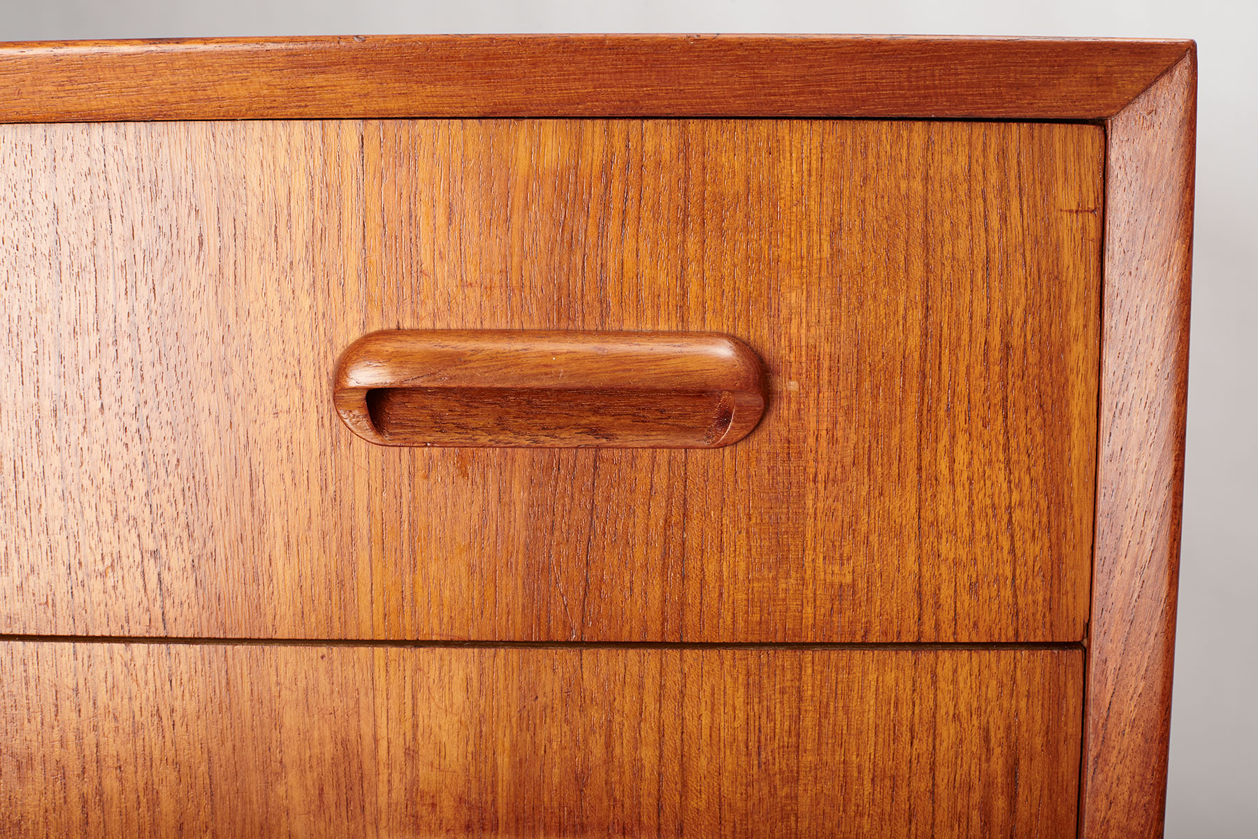 danish teak dresser top corner right detail