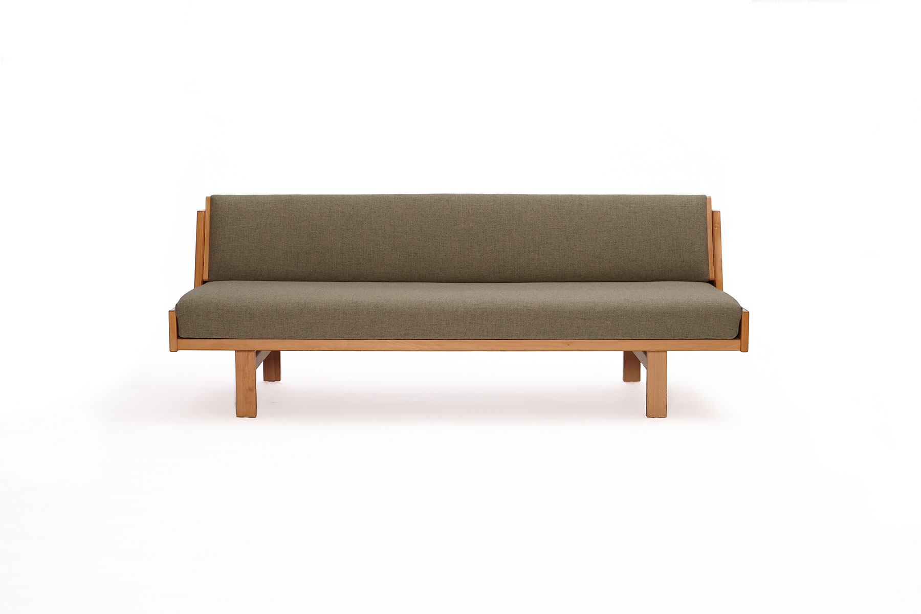 Hans J. Wegner Daybed – You're Welcome Furniture.
