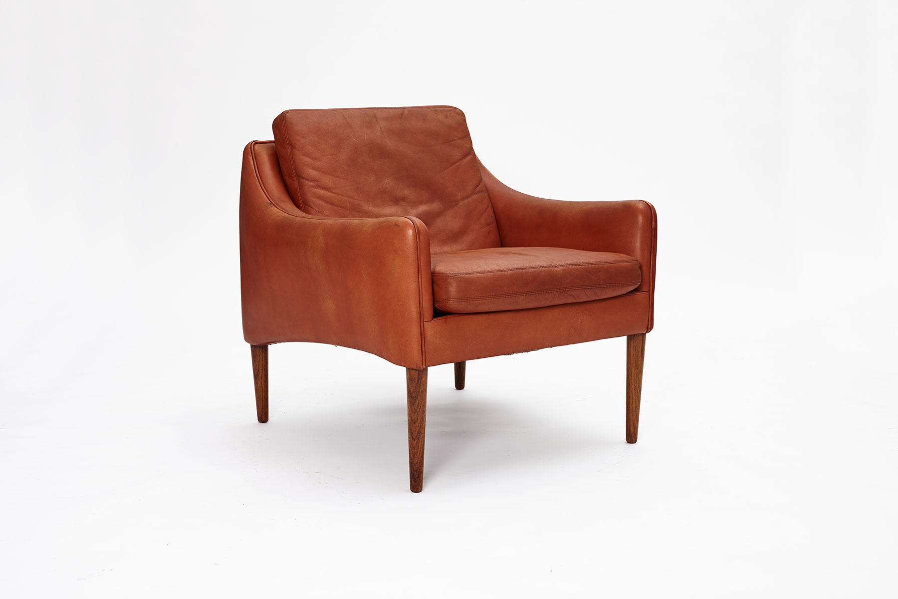 yw_hans_olsen_cs_mobler_800_easychair_left_angle Model 800 Easy Chair designed by Hans Olsen for C/S Møbler, pictured on a white background